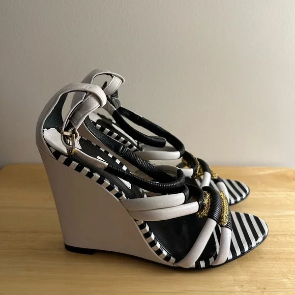 Schutz Mestico Sandals - Picture 2 of 5